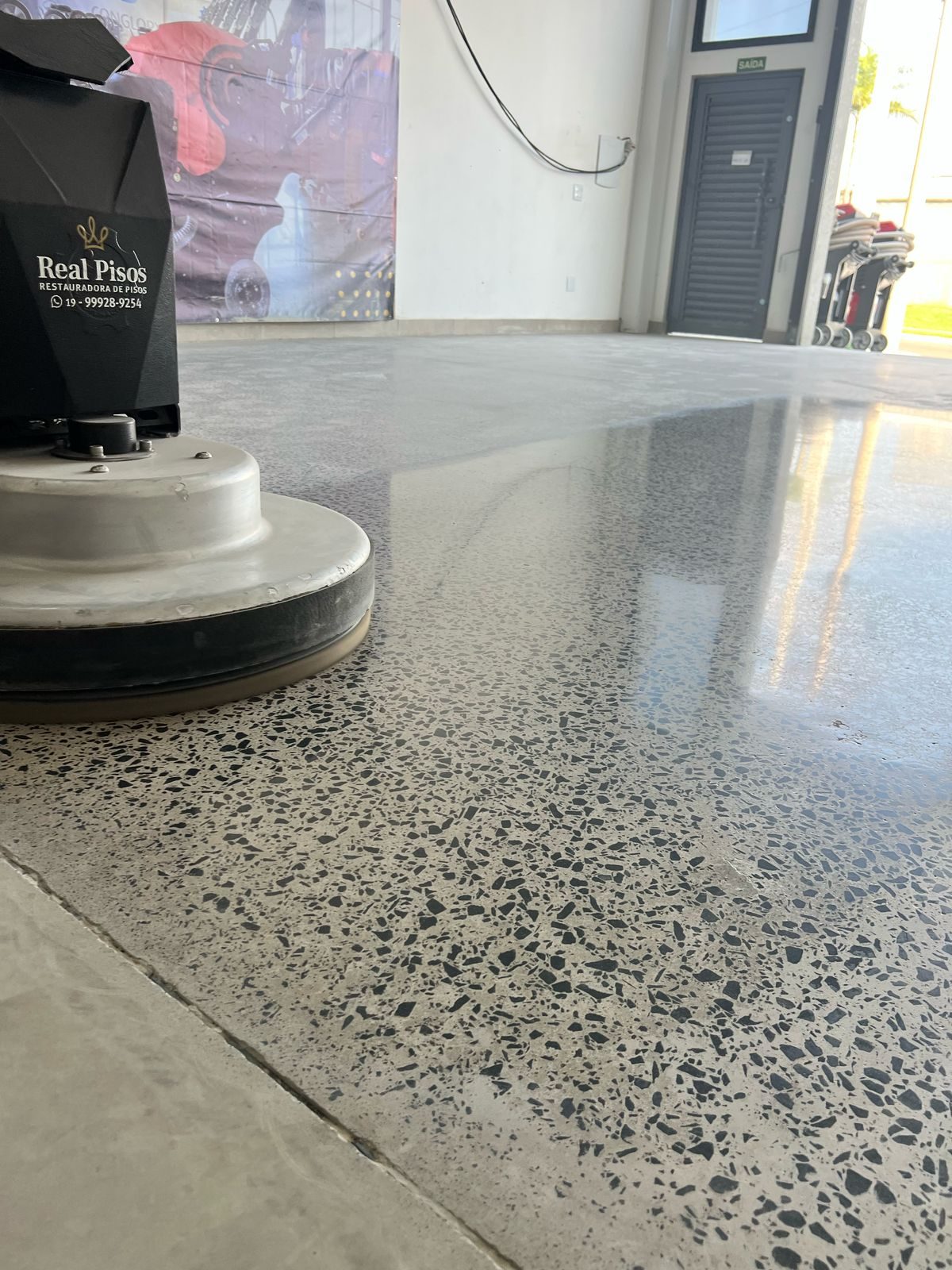 Aspirador Industrial Hepa Acoplado A Lapidadora Planetária Em Obra